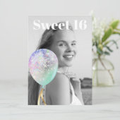 * FOTO Regenbogen Sweet 16 Ballon AP29 Geburtstag Einladung (Stehend Vorderseite)