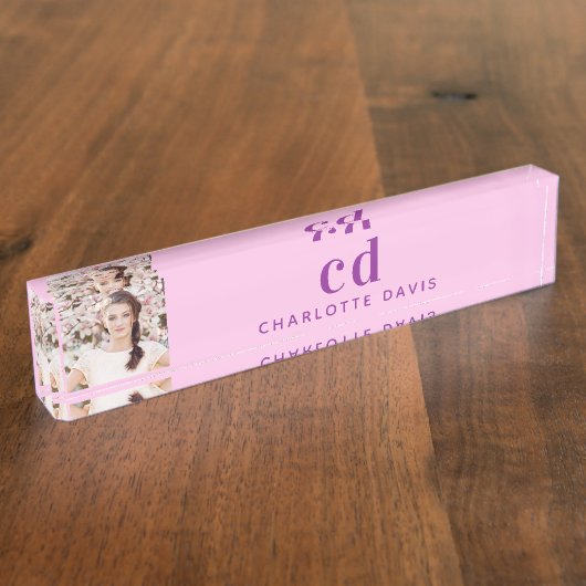 Foto Rosa lila Monogramm-Initialen Namensplakette (Seite)