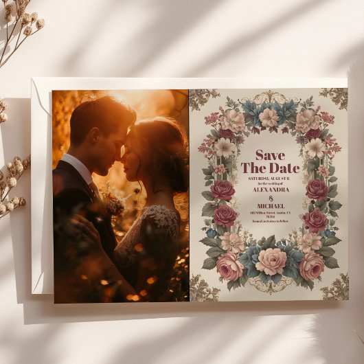 Foto Royal Viktorianisch Whimsical Floral Wedding Save The Date