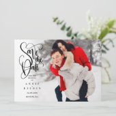 Foto Save the Date Elegante Script Moderne (Stehend Vorderseite)