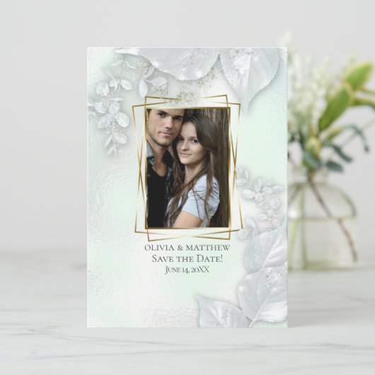 FOTO SAVE THE DATE | Honeydew Shimmery Blätter Einladung (Stehend Vorderseite)