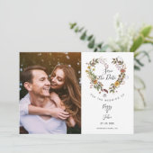 Foto Save the Date Script Floral Heart Garland (Stehend Vorderseite)