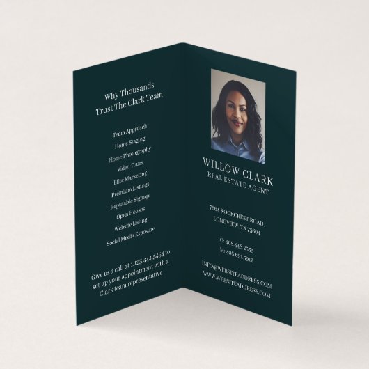 Foto & Services an der Vorderseite des dunkelgrüne Visitenkarten (Innenseite)