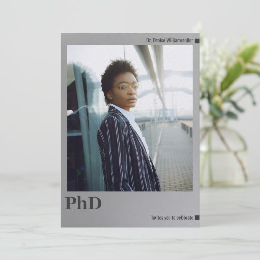 Foto Silver PhD Graduation Party Einladung (Stehend Vorderseite)