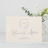 Foto Subtle Elegance | Classic Wreath Monogram Save The Date (Stehend Vorderseite)