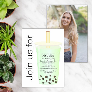 Foto Trendy Modern Light Green Boba Tea Geburtstag Einladung