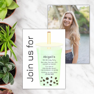 Foto Trendy Modern Light Green Boba Tea Geburtstag Einladung