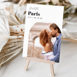 Foto und Name des Reiseziels Tischnummer<br><div class="desc">Fügen Sie Ihren Hochzeitsempfängertischen eine besondere Touch mit diesen individuellen Foto Tischnummer Karten. Benennen Sie jede Tabelle nach einem unvergesslichen Reiseziel und fügen Sie diesen Karteninhabern ein Foto und den Namen des Zielortes hinzu. Ihr Foto ist unten in einem Bogenlayout ausgerichtet, mit dem Ortsnamen und Ihren Initialen und dem Hochzeitstag...</div>