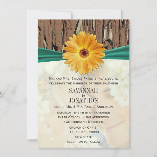 Foto Vintag Wood Emerald Gerber Daisy Wedding Einladung (Vorderseite)