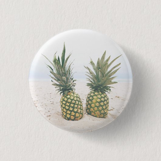 Foto von 2 Ananas am Strand Button (Vorderseite)