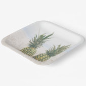 Foto von 2 Ananas am Strand Pappteller (Gewinkelt)