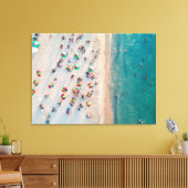 Foto von Aerial Beach, Regenschirme am Sandstrand Leinwanddruck (Insitu (Wohnzimmer))