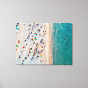 Foto von Aerial Beach, Regenschirme am Sandstrand Leinwanddruck