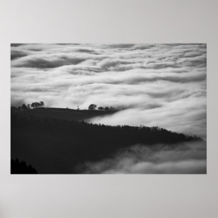 Foto VON BERG UMGEBEN MIT SEE VON STRÖMEN Poster