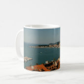 FOTO VON BROWN DACH-HÄUSERN KAFFEETASSE (Vorderseite Links)