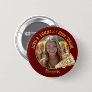 Foto von Cheerleaderin in Maroon Gold, hoher Schul Button