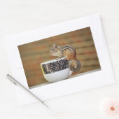 Foto von Chipmunk mit Latte Coffee Cup Rechteckiger Aufkleber (Umschlag)