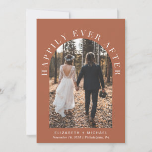 Foto von der Hochzeitsfeier mit 'Happily Ever Afte Einladung