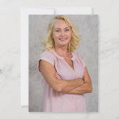 Foto von der Renteneintrittsfeier mit Blick auf di Einladung (Rückseite)