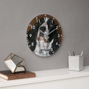 Foto von einem English Springer Spaniel Haustier Große Wanduhr