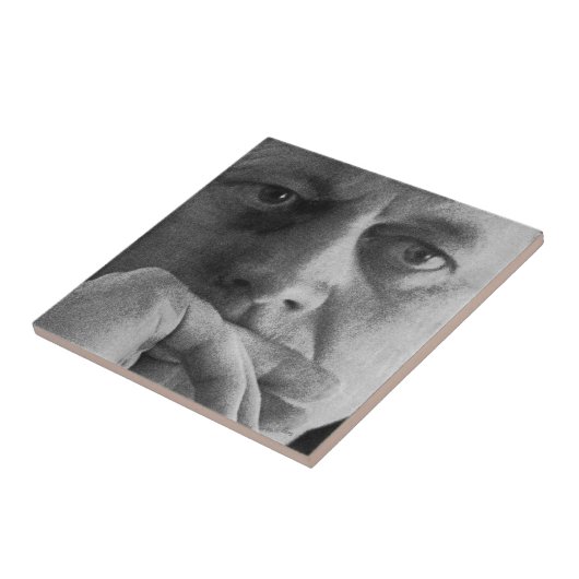 Foto von John F. Kennedy Fliese (Seite)