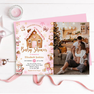 Foto von rosa Lebkuchenhäuschen zur Weihnachts-Bab Einladung