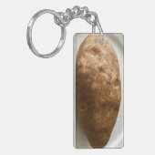 Foto von Russet-Kartoffel auf weißem Teller Schlüsselanhänger (Vorderseite links)