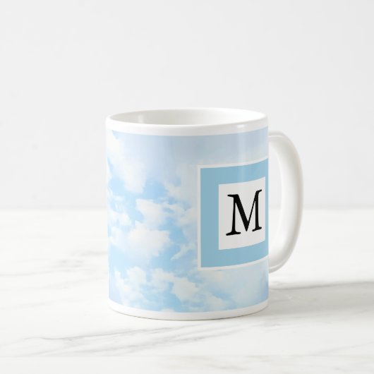 Foto von Soft Blue Sky Custom Single Initial Kaffeetasse (VorderseiteRechts)