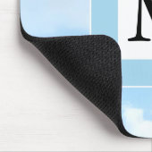 Foto von Soft Blue Sky Custom Single Initial Mousepad (Ecke)