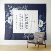 Foto vor dem Hintergrund des Navy Blue Floral Heil Wandteppich (Beispiel (Horizontal))