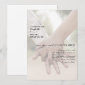 Foto Wedding Hands Moderne Einladung (Vorne/Hinten)