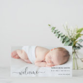 Foto Welcome Calligraphy Birth Announcement Card Ankündigung (Stehend Vorderseite)