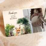 Foto Woodland Animals Kinderdusche Dankeskarte<br><div class="desc">Dankeschön für die Foto Woodland Forest Animals Baby Shower Dankeschön Card. Diese Karte ist mit bezaubernden Abbildungen von Waldkreaturen inmitten üppiger Wälder geschmückt und verleiht Ihrer wohlgefühlten Wertschätzung eine skurrile Touch. Mit unserer Dankeschön-Karte können Sie ein wertvolles Foto aus der Kinderdusche erleben und teilen. Die spielerischen Designs und die rustikale...</div>