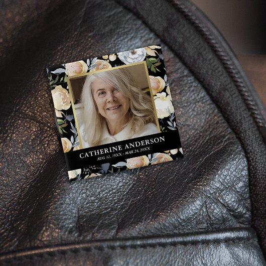 Foto zur Beerdigung von Peach Floral Funeroral Button