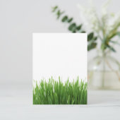 Fotodruck auf sonniger, hellgrüner Rasenfläche Postkarte (Stehend Vorderseite)