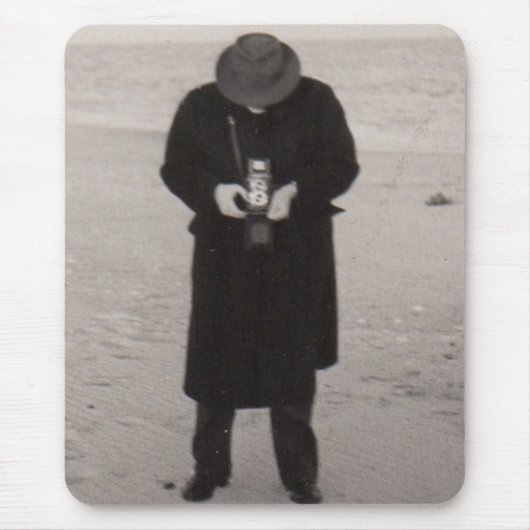 Fotograf der 40er Jahre am Strand Mousepad (Vorne)