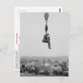 Fotograf mit Kamera vom Haken suspendiert Postkarte (Vorne/Hinten)