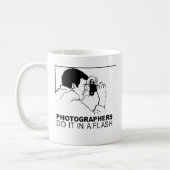 Fotografen machen es blitzschnell kaffeetasse (Links)