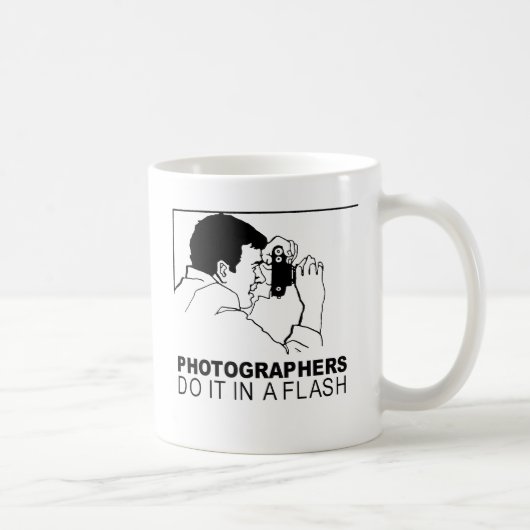 Fotografen machen es blitzschnell kaffeetasse (Rechts)