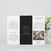 Fotografie Einfache Schwarz-weiße Trifold-Broschür (Stehend Vorderseite)