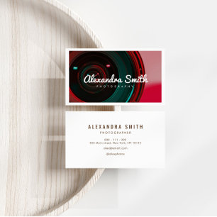 Fotografie mit moderner Kamera, neonweiße Schrift Visitenkarte