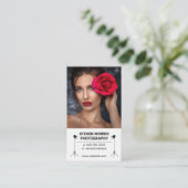 Fotografie | Modell mit Rose | Benutzerdefiniertes Visitenkarte (Stehend Vorderseite)
