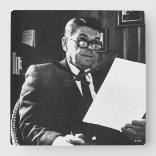 Fotografie von Ronald Reagan Quadratische Wanduhr