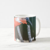 Fotografie von rotem Langhals Kaffeetasse (VorderseiteRechts)