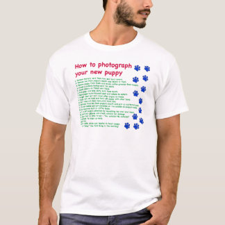 Fotografieren eines neuen Welpen T-Shirt