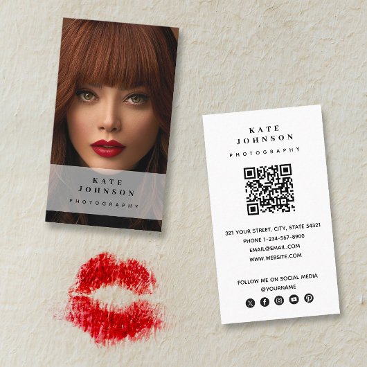 Fotografisches Foto Moderne Social Media QR-Code Visitenkarte