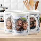 Fotos der Familie auf neutraler, blau gestrichener Kaffeetasse