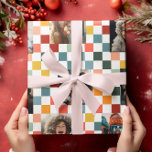Fotos | Retro Checked Christmas Geschenkpapier<br><div class="desc">Fügen Sie Ihrer Urlaubsgeschenke eine persönliche Touch mit unseren Fotos hinzu | Retro Checkered Weihnachtswrapping Paper. Dieses lebhafte und nostalgische Design zeichnet sich durch ein gewagtes kariertes Muster in warmen, festlichen Farben aus, das sich perfekt zum Packen von Geschenken während der Ferienzeit eignet. Zeigen Sie Ihre Lieblings-Erinnerungen mit anpassbaren Foto-Slots,...</div>
