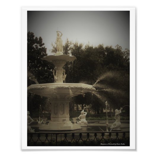Fountain in Savannah by Linda Becker print Fotodruck (Vorne)
