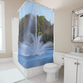 Fountain On A Pond Duschvorhang (Beispiel)